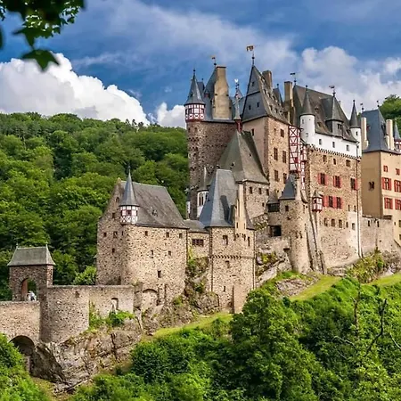Holiday home Ferienhaus Nahe Burg Eltz Auf Traumhaften Reiterhof Munstermaifeld